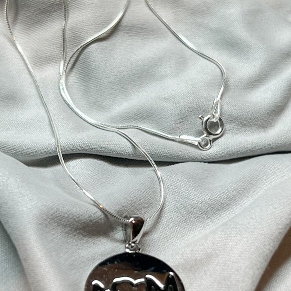 Best Mom Necklace Jewelry Gift For Mom Mama Bear Necklace Mom Necklace Gift - Picture 10 of 13